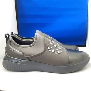 Geox -slip on sneakers in grey silver with rhinestones- size 10 1/2